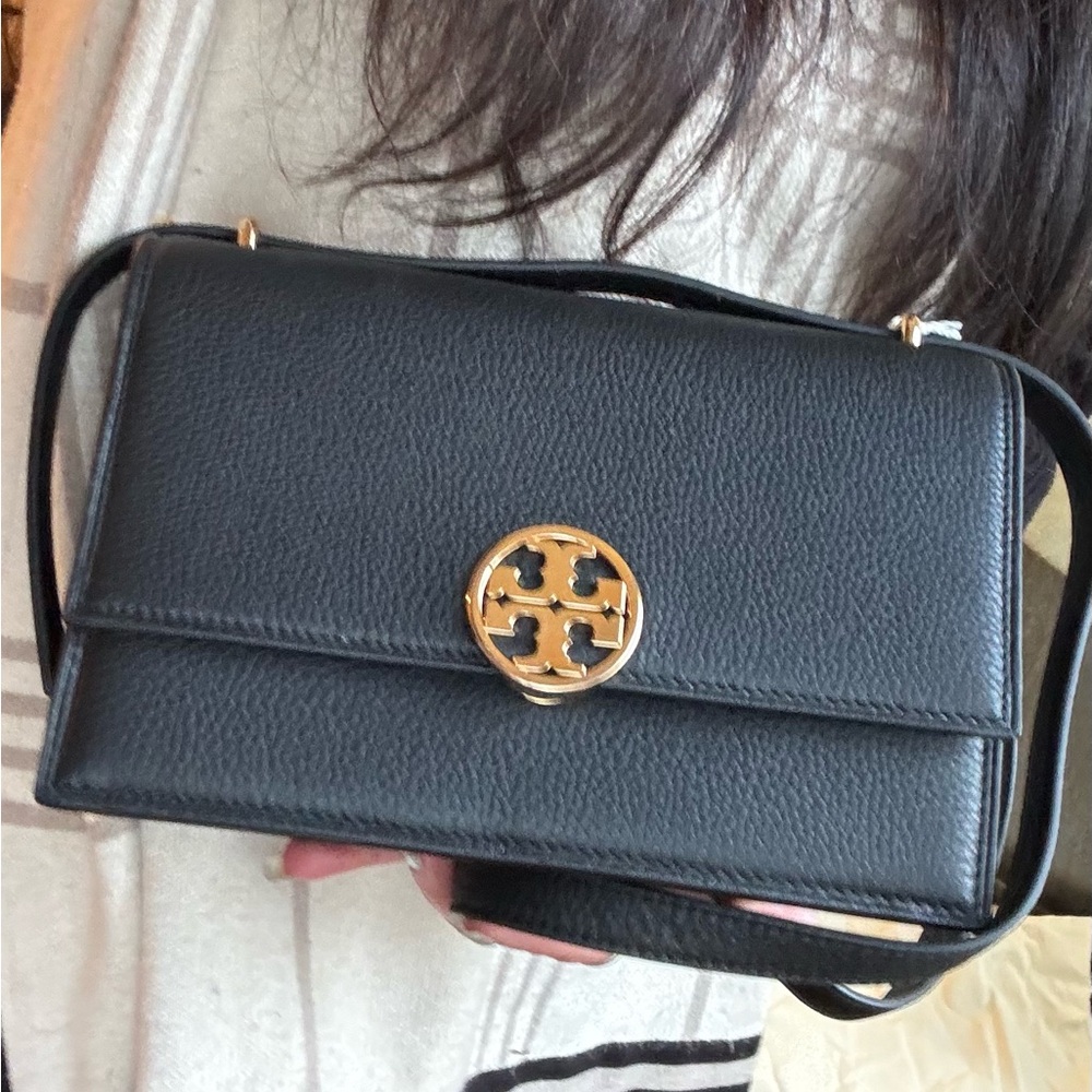 Authentic TORY BURCH Leather Double T magnetic flap shoulder/Crosby convertible - Picture 4 of 16